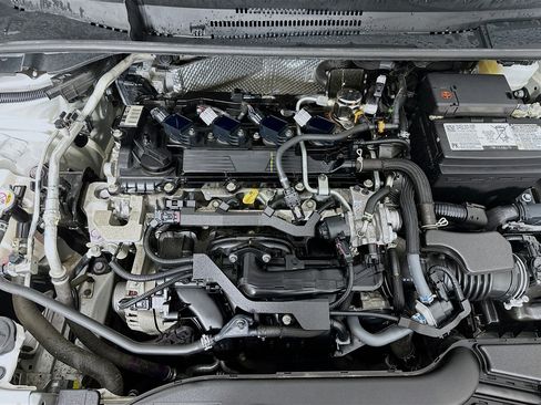 Used 2024 Toyota Corolla LE image 31