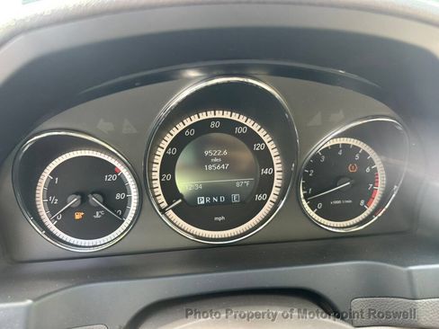 Used 2011 Mercedes-Benz C 300 Sedan image 17