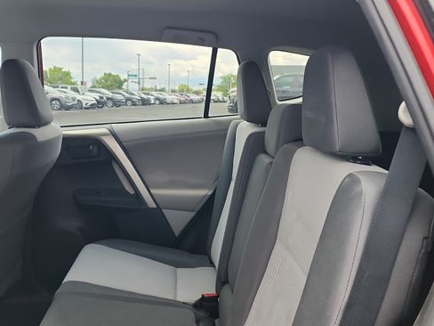 Used 2013 Toyota RAV4 LE FWD image 12