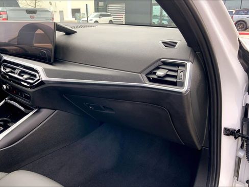 Used 2024 BMW 330i Sedan image 19