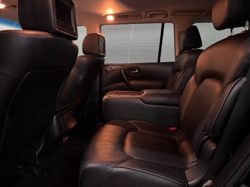 Used 2017 INFINITI QX80 2WD w/ Driver Assistance Package image 15