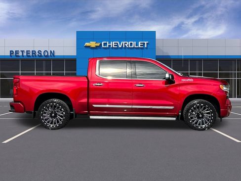 Used 2024 Chevrolet Silverado 1500 High Country AWD/4WD image 3