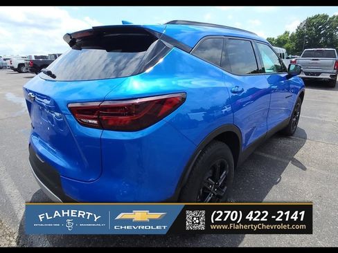 Used 2025 Chevrolet Blazer LT w/ Midnight/Sport Edition FWD image 5