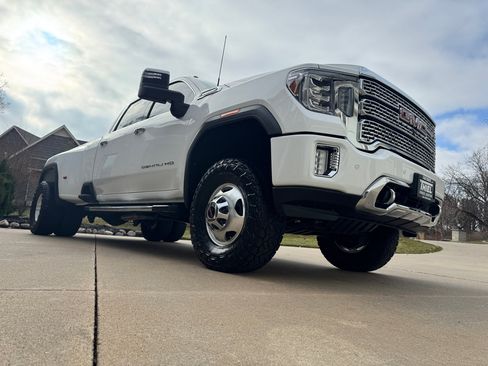 Used 2022 GMC Sierra 3500 Denali w/ Denali Ultimate Package image 29