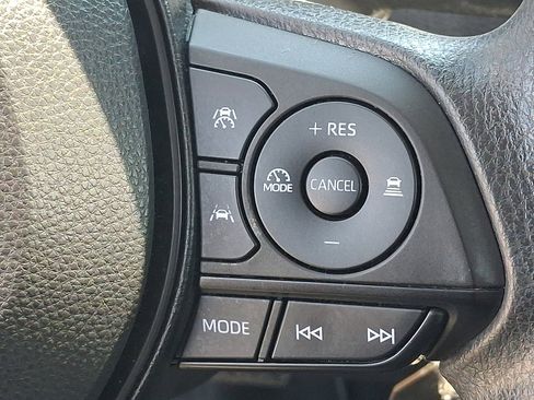 Used 2023 Toyota Corolla LE AWD/4WD image 22