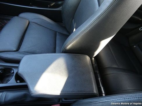 Used 2010 BMW 128i Convertible image 36