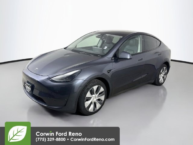 Used 2023 Tesla Model Y AWD image 3