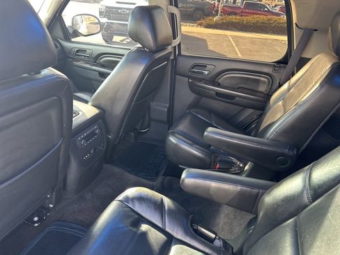 Used 2011 GMC Yukon Denali image 19