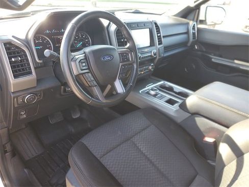Used 2020 Ford Expedition XLT image 17