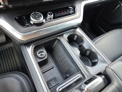 New 2025 Ford Expedition Max Platinum w/ Stealth Performance Package AWD/4WD image 25
