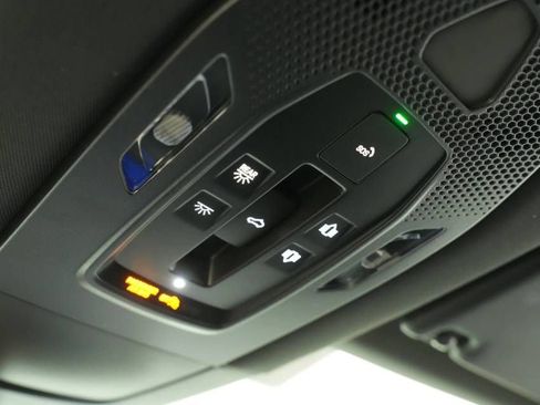 New 2026 Porsche Macan GTS Electric image 36