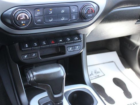 Used 2021 Chevrolet Colorado ZR2 AWD/4WD image 15