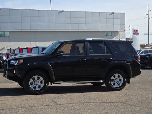 Certified 2018 Toyota 4Runner SR5 Premium image 2