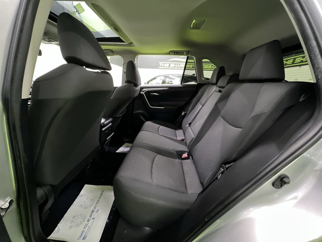 Used 2019 Toyota RAV4 XLE AWD/4WD image 27