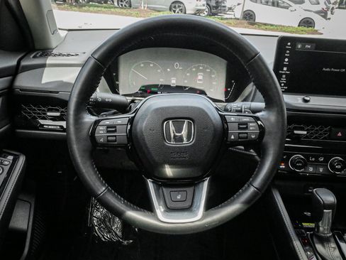 Used 2025 Honda Accord Touring image 18