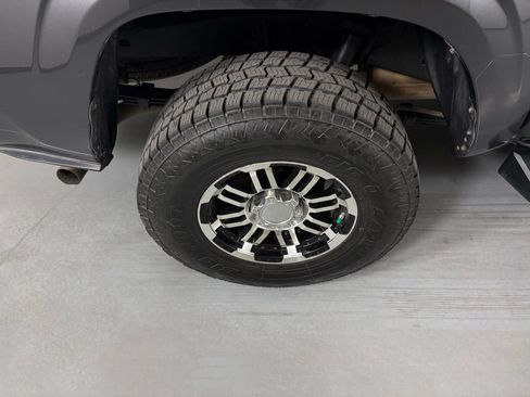 Used 2018 Toyota Tacoma SR w/ SR Convenience Package AWD/4WD image 14