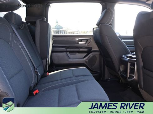 Used 2022 RAM 1500 Big Horn AWD/4WD image 12
