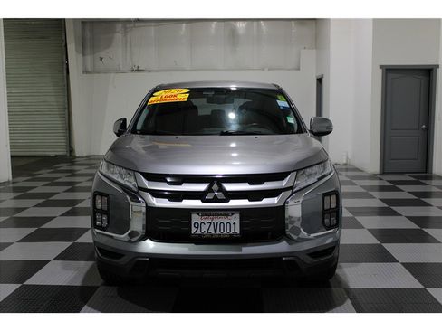 Used 2020 Mitsubishi Outlander Sport SE image 2