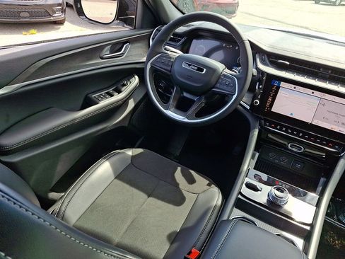 New 2026 Jeep Grand Cherokee Altitude AWD/4WD image 10