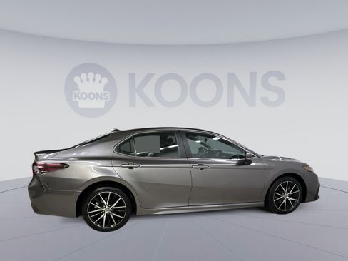 Used 2023 Toyota Camry SE image 13
