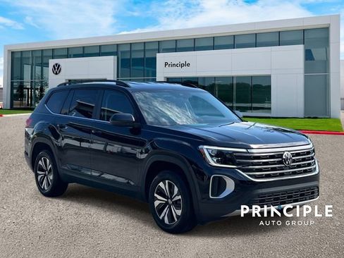 Certified 2025 Volkswagen Atlas SE FWD image 3