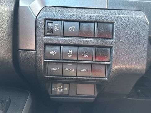 Used 2024 Toyota Tacoma TRD Off-Road image 30