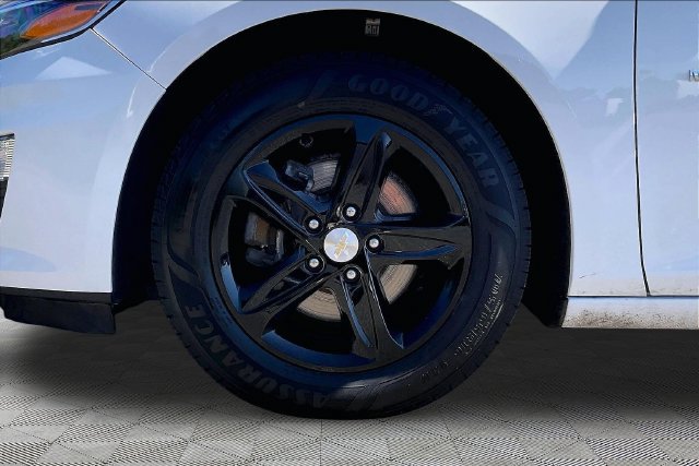 Used 2025 Chevrolet Malibu LS FWD image 21