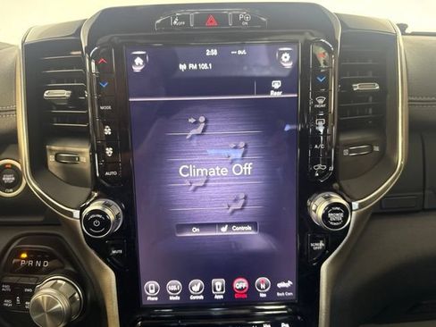 Used 2019 RAM 1500 Laramie AWD/4WD image 15