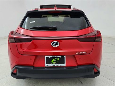 Used 2023 Lexus UX 250h FWD w/ Premium Package image 5