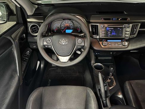 Used 2013 Toyota RAV4 XLE AWD/4WD image 38