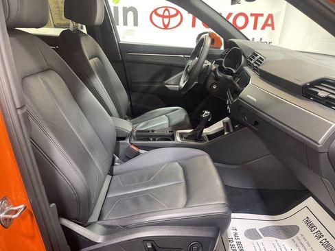 Used 2025 Audi Q3 2.0T Premium image 12