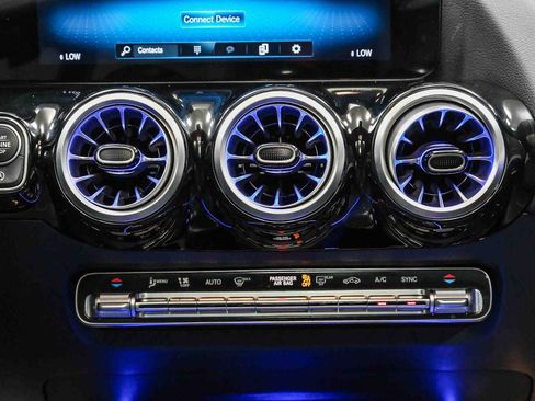 Certified 2023 Mercedes-Benz GLA 250 image 17