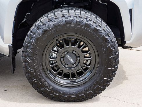 Certified 2024 Toyota Tacoma TRD Sport w/ TRD Sport Premium Package AWD/4WD image 10