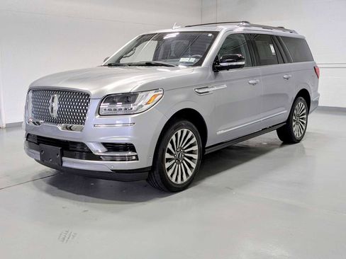 Used 2020 Lincoln Navigator L Reserve w/ Luxury Package image 1
