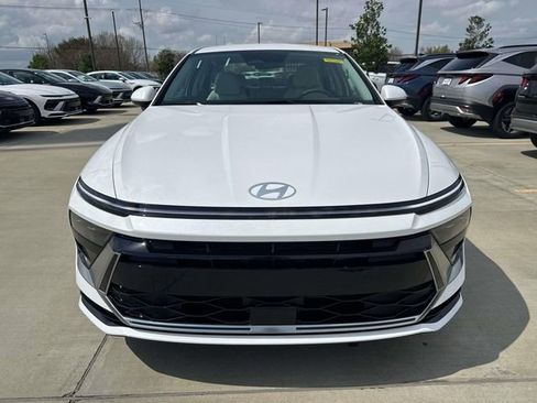 New 2026 Hyundai Sonata SEL FWD image 2