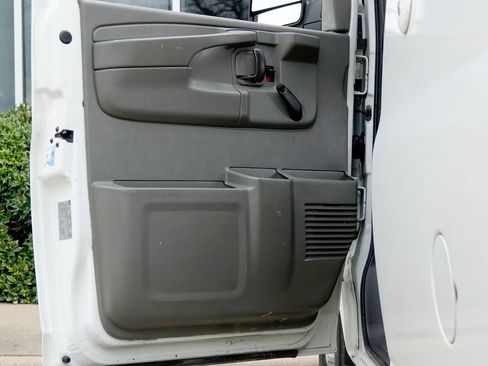 Used 2012 Chevrolet Express 2500 w/ Cold Climate Package image 37