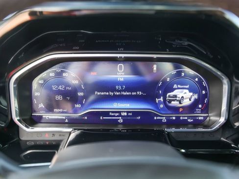 Used 2025 Chevrolet Silverado 1500 LT Trail Boss w/ Convenience Package II image 14