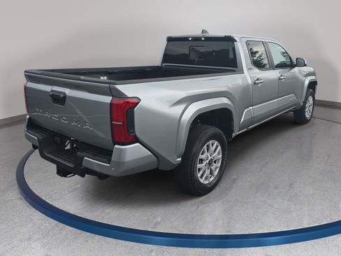 Used 2024 Toyota Tacoma SR5 w/ SR5 Upgrade Package RWD image 5