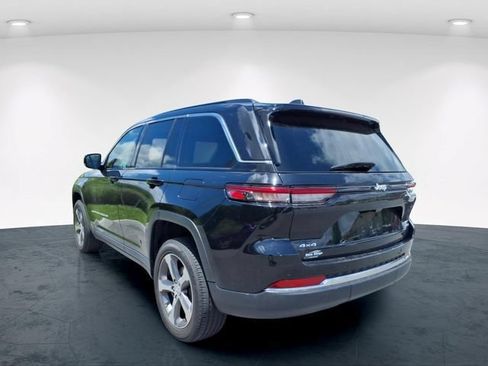 Used 2024 Jeep Grand Cherokee Limited AWD/4WD image 18