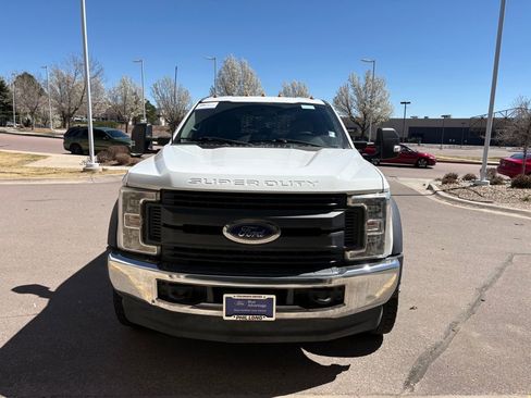 Used 2017 Ford F550 4x4 Crew Cab Super Duty image 2