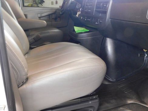Used 2025 Chevrolet Express 2500 w/ Driver Convenience Package image 26