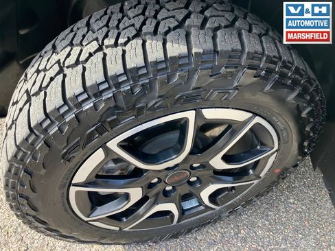 Used 2025 Jeep Compass Trailhawk AWD/4WD image 25