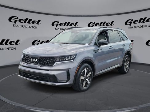 Used 2023 Kia Sorento S w/ Panoramic Sunroof Package image 1