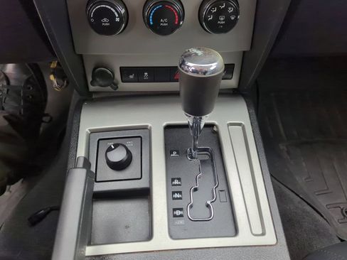 Used 2011 Dodge Nitro Heat image 17