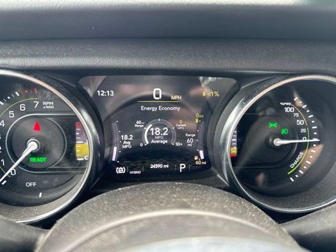 Used 2023 Jeep Wrangler Unlimited Sahara w/ Cold Weather Group AWD/4WD image 11