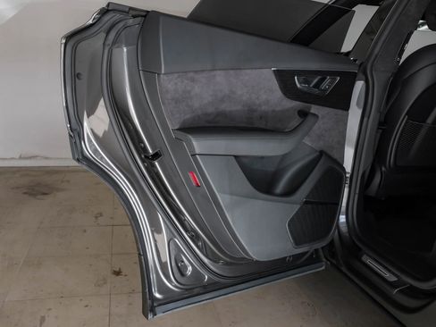 Used 2019 Audi Q8 Prestige image 44