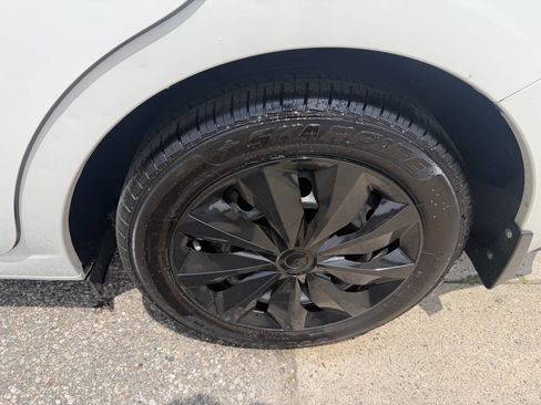 Used 2018 Subaru Impreza 2.0i AWD/4WD image 9