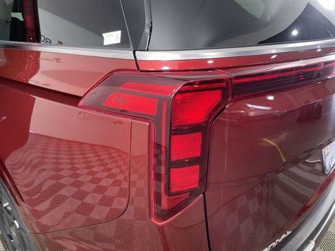 Used 2025 Kia Carnival SX image 37