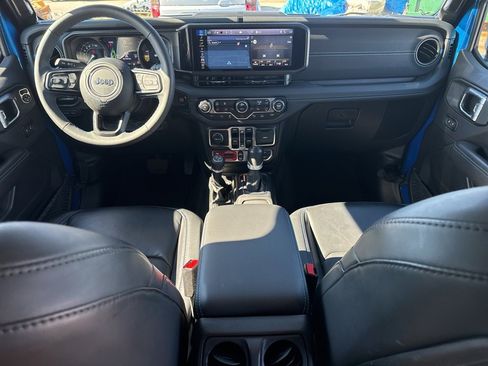 Used 2024 Jeep Wrangler Unlimited Rubicon 4xe image 16