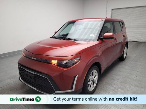 Used 2023 Kia Soul LX w/ LX Technology Package FWD image 1